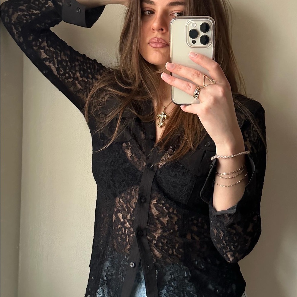Cache lace top